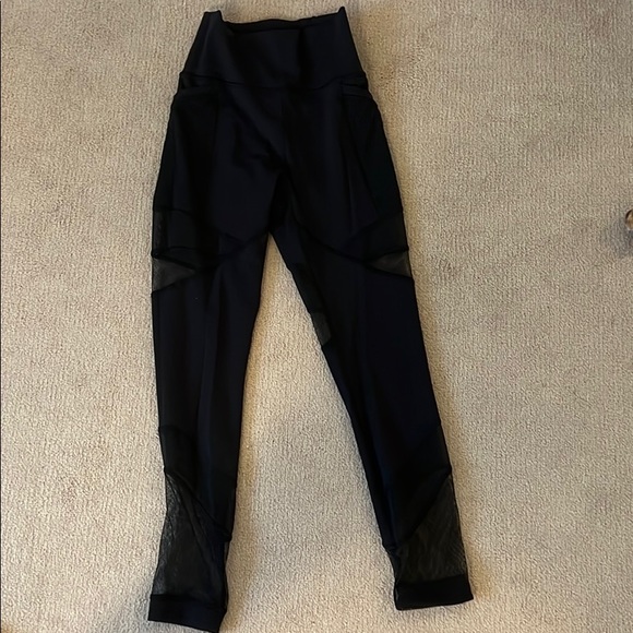 Lululemon mesh cut out leggings - Picture 1 of 3